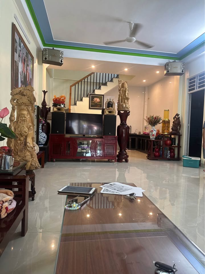 Nhà 3 tầng mới xây tại Đông Lĩnh, Thanh Hóa 70m² giá 3.1 tỷ - Thiết kế hiện đại, vào ở ngay!