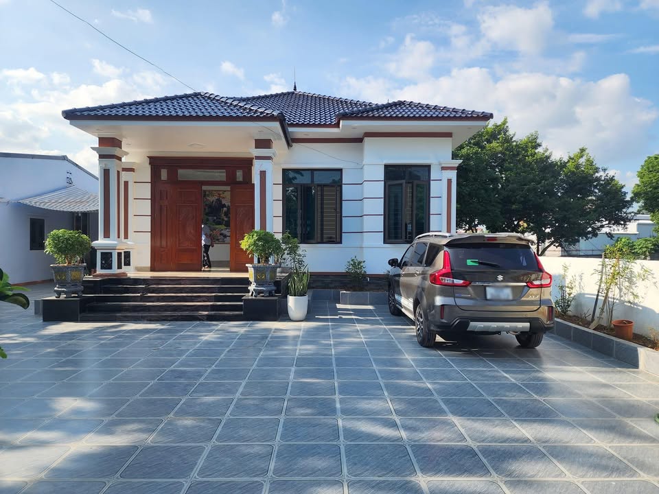 Nhà bán tại phường Đông Xá, Vân Đồn 88m² giá 1.2 tỷ - Mặt tiền rộng, gần chợ Đông Xá!