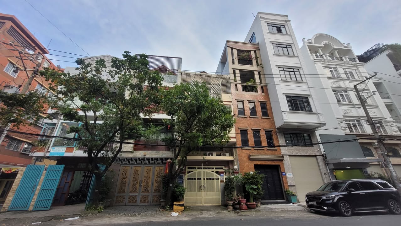 Nhà góc 3 mặt tiền C18, Tân Bình 112m² giá 31 tỷ - Đầu tư sinh lời tuyệt vời!