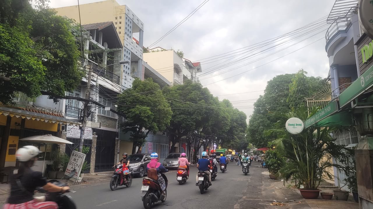 FrontHouse 2 mặt tiền đường A4, Tân Bình 80m² giá 35.9 tỷ - Cơ hội đầu tư hiếm có!