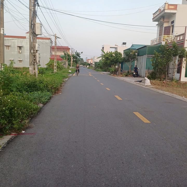 Đất nền Đông Hoàng Tiền Hải 100m² giá 1 tỷ - Cơ hội đầu tư hấp dẫn!