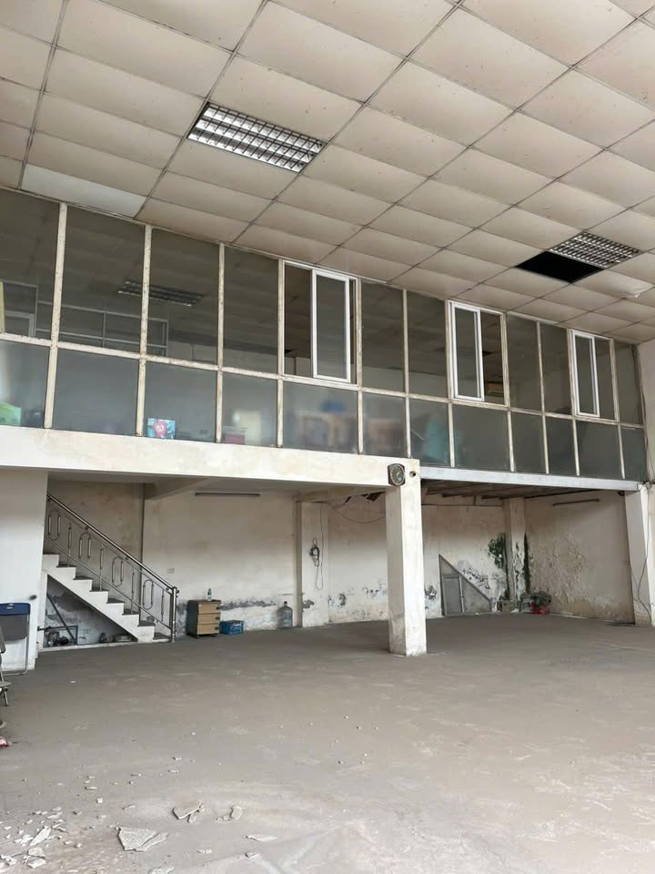 Cho thuê mặt bằng kinh doanh mặt đường Âu Cơ, Nhật Tân, Tây Hồ 200m² - Phù hợp nhiều mô hình