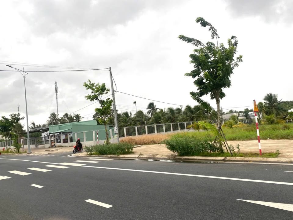 Đất cho thuê hai mặt tiền Đại lộ Đông Tây, Bến Tre 4200m² - Diện tích lý tưởng cho kinh doanh