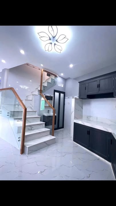 Nhà mặt tiền nội bộ quận 11, 35m² giá 3.98 tỷ - Đầy đủ nội thất, sẵn sàng vào ở!