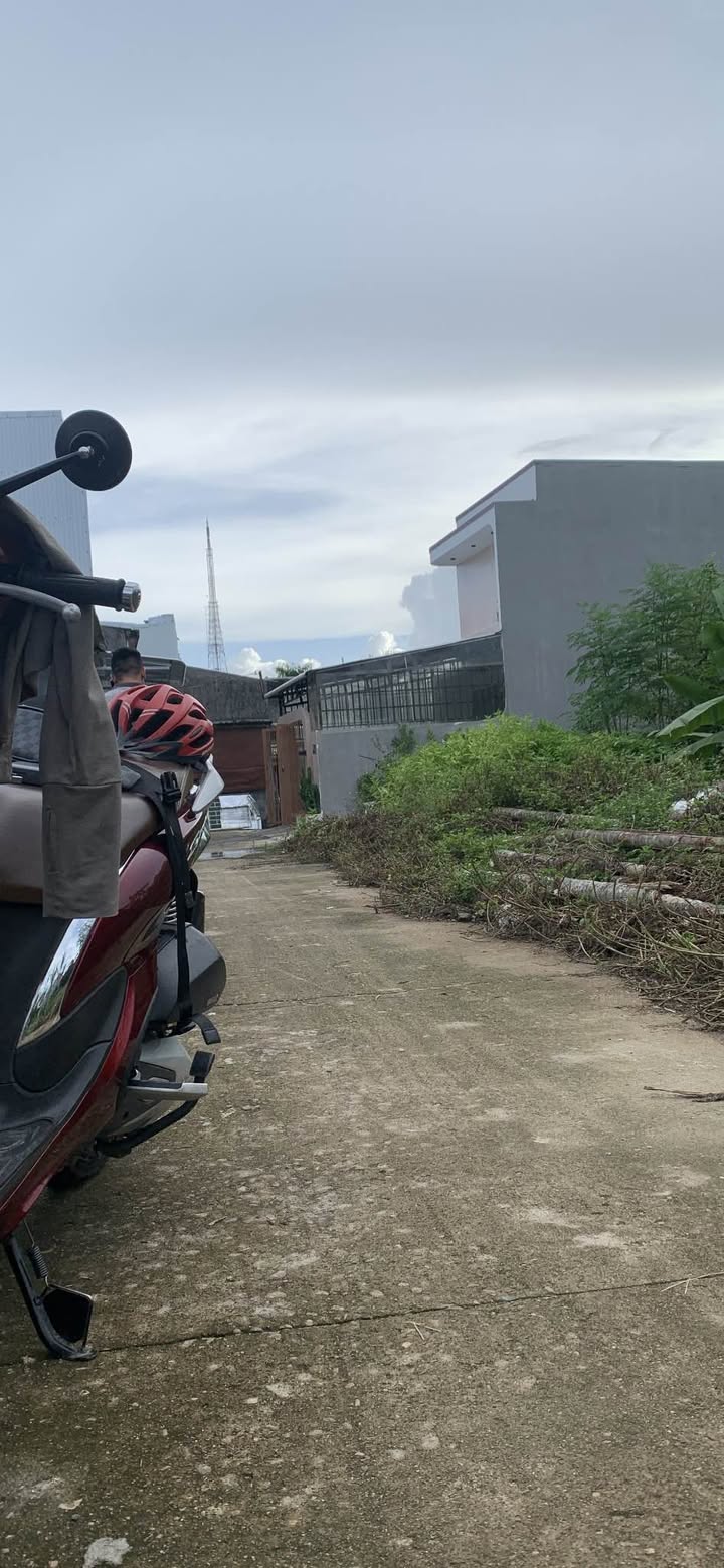 Đất nền Hẻm 126 Mạc Đĩnh Chi, Quảng Ngãi 89m² giá 1.1 tỷ - Cơ hội đầu tư hấp dẫn!