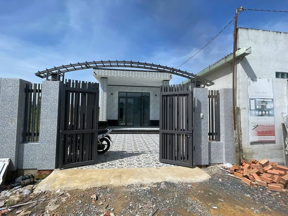 Nhà đẹp Ninh Sơn, Tây Ninh 70m² giá 1.6 tỷ - Cuộc sống tiện nghi chờ bạn!