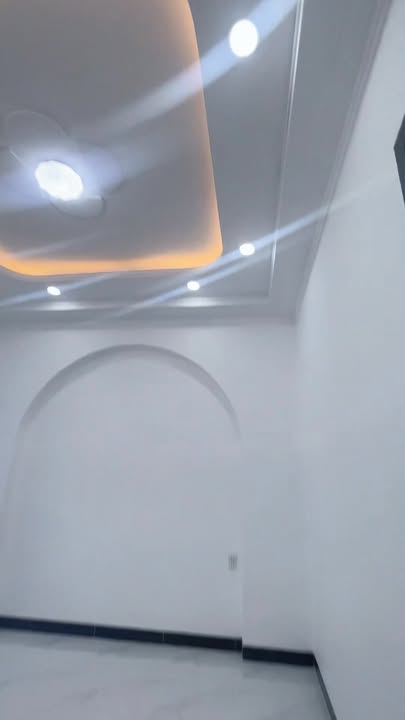 Nhà lầu mới hoàn thiện tại Hòa Thành 142m² giá 2.45 tỷ - Sẵn sàng vào ở!