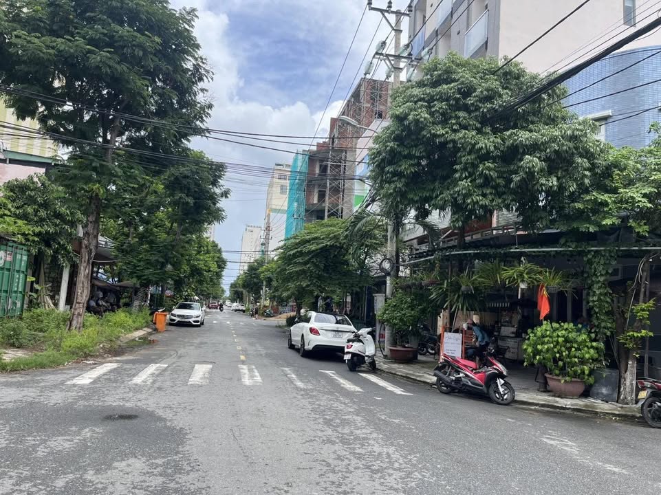 Nhà C4 đường Đông Kinh Nghĩa Thục, An Hải Bắc 95.2m² giá 21.5 tỷ - Vị trí vàng gần biển!