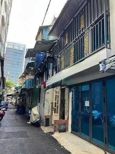 Nhà hẻm 1 đường Cao Thắng, phường 5, quận 3, 20m² - Giá thuê chỉ 12 triệu/tháng!