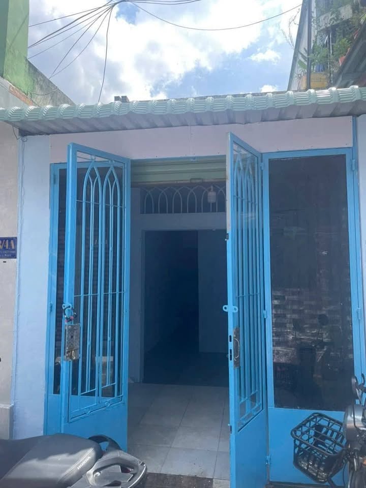 Nhà nguyên căn cho thuê quận 12, diện tích 60m² giá 3.9 triệu - Nhà trống sơn mới, tiện nghi đầy đủ!