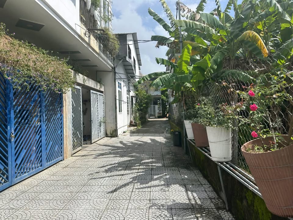 Đất nền kiệt 142 Nguyễn Lộ Trạch, Huế 104m² giá 2.05 tỷ - Dân cư đẳng cấp!