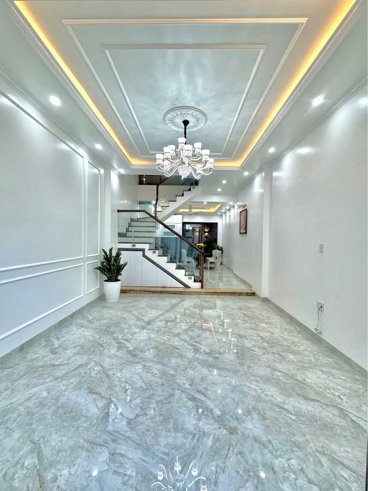 Nhà mới xây mặt đường Cát Bi 55m² giá 5.5 tỷ - Kinh doanh thuận lợi!