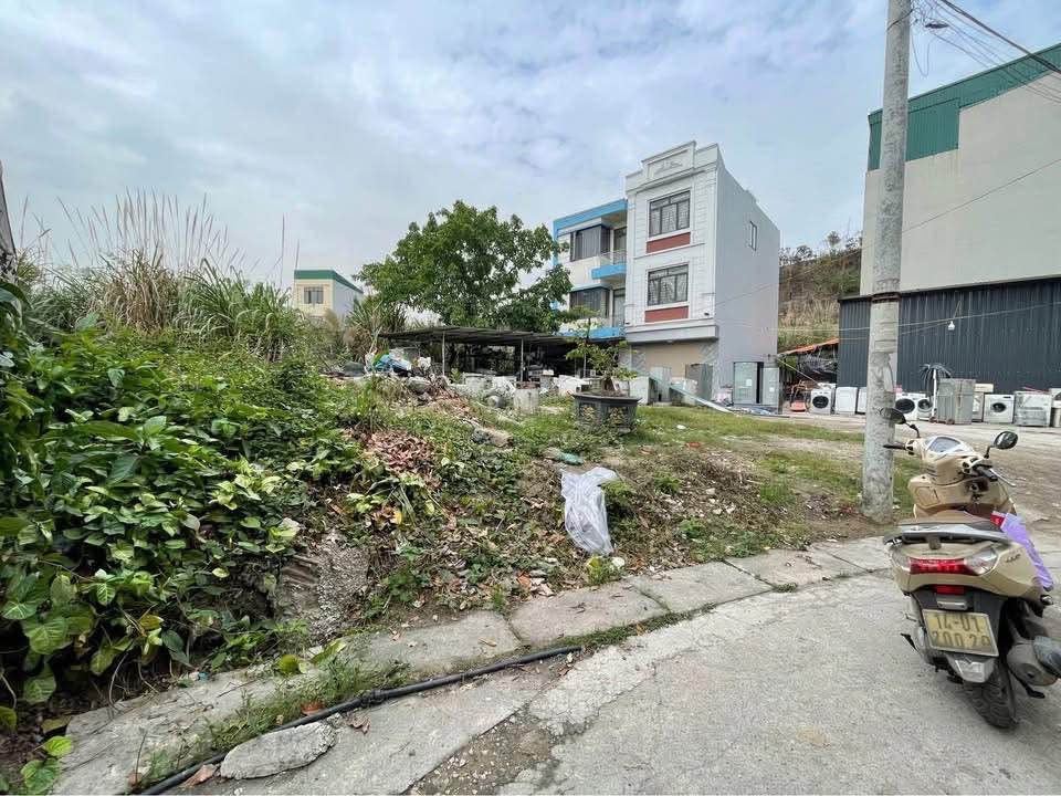 Đất nền tại Làng Công An, Hạ Long 62m² giá 1 tỷ - Đường ô tô vào tận nơi!