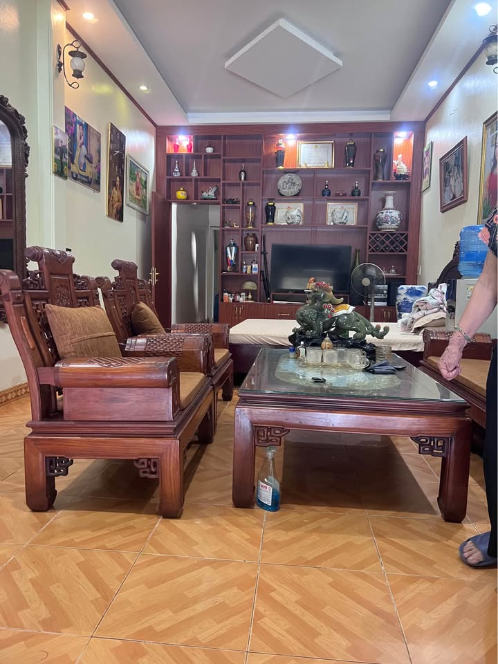 Nhà mặt đường Ga C, phường Thanh Sơn, Uông Bí, 110m² - Vị trí đắc địa gần bệnh viện!