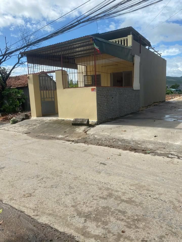 Nhà cấp 4 tại Hà Tu, Hạ Long 50m² giá chỉ 1.6 tỷ - Đường ô tô vào tận nơi!