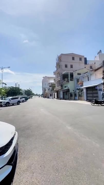 Nhà Cũ Mặt Tiền Đường Phan Bội Châu 100m² giá 4.5 tỷ - Gần Sông, Mát Mẻ Suốt Năm!