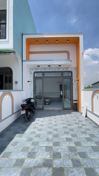 Nhà mặt tiền Trần Văn Thôi, Cần Giuộc, Long An 120m² giá 1.95 tỷ - Vị trí đắc địa chỉ 20 phút đến TP.HCM!