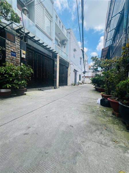 Nhà phố Gò Dầu, Tân Phú 56m² giá 6 tỷ - Hẻm xe hơi thuận tiện!