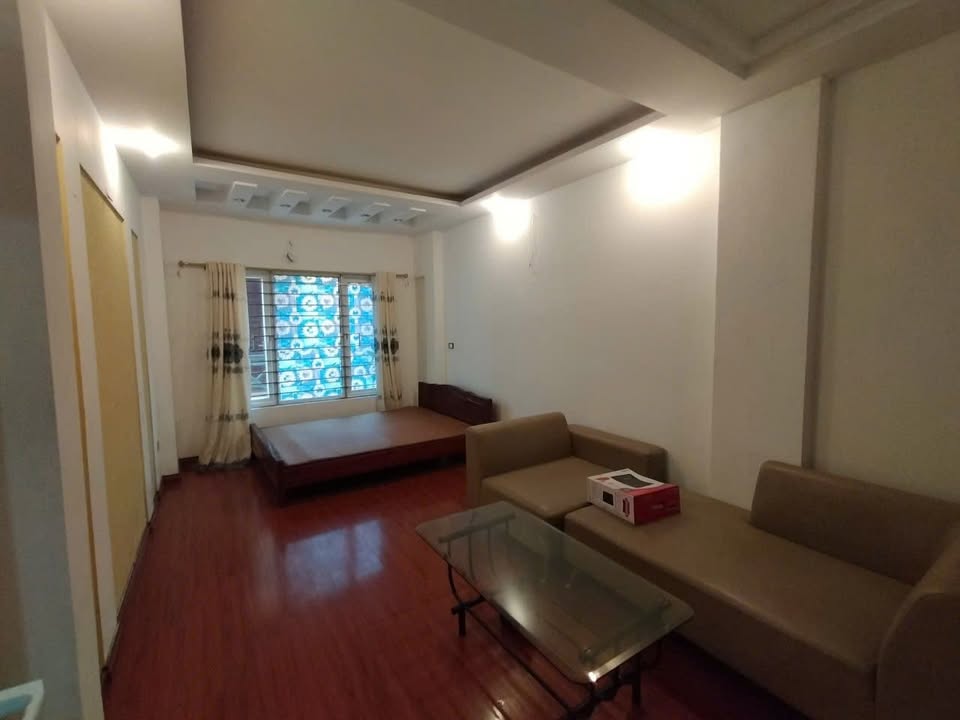 Nhà cho thuê nguyên căn 5 tầng Đội Cấn, Ba Đình 40m² - Nội thất đầy đủ tiện nghi