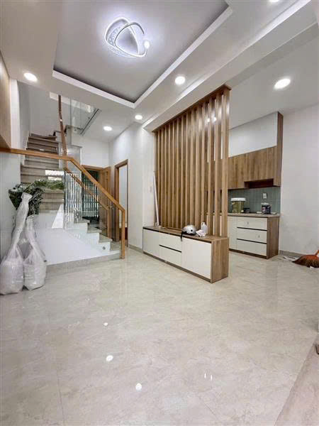Nhà Hòa Hưng, Quận 10, 42m² giá 5.95 tỷ - Phong thủy tốt, chỉ cần vào ở ngay!
