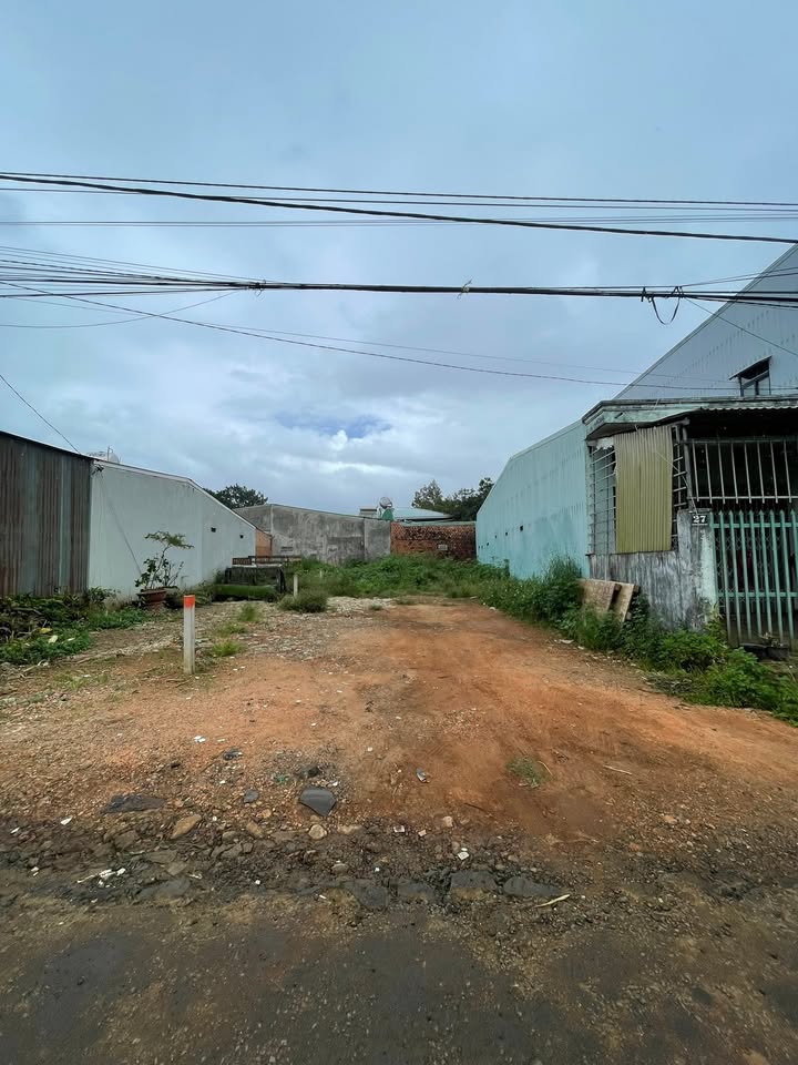 Đất nền mặt tiền Dương Thành Đạt, Pleiku 168m² giá 1 tỷ - Sổ hồng chính chủ!