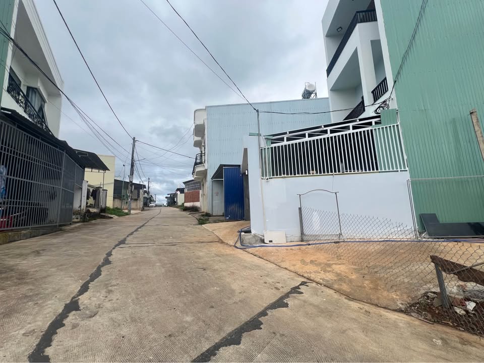 Đất nền góc 2 mặt tiền hẻm 32 Kim Lân, Phường Phù Đổng, Gia Lai - Giá chỉ 1 tỷ!