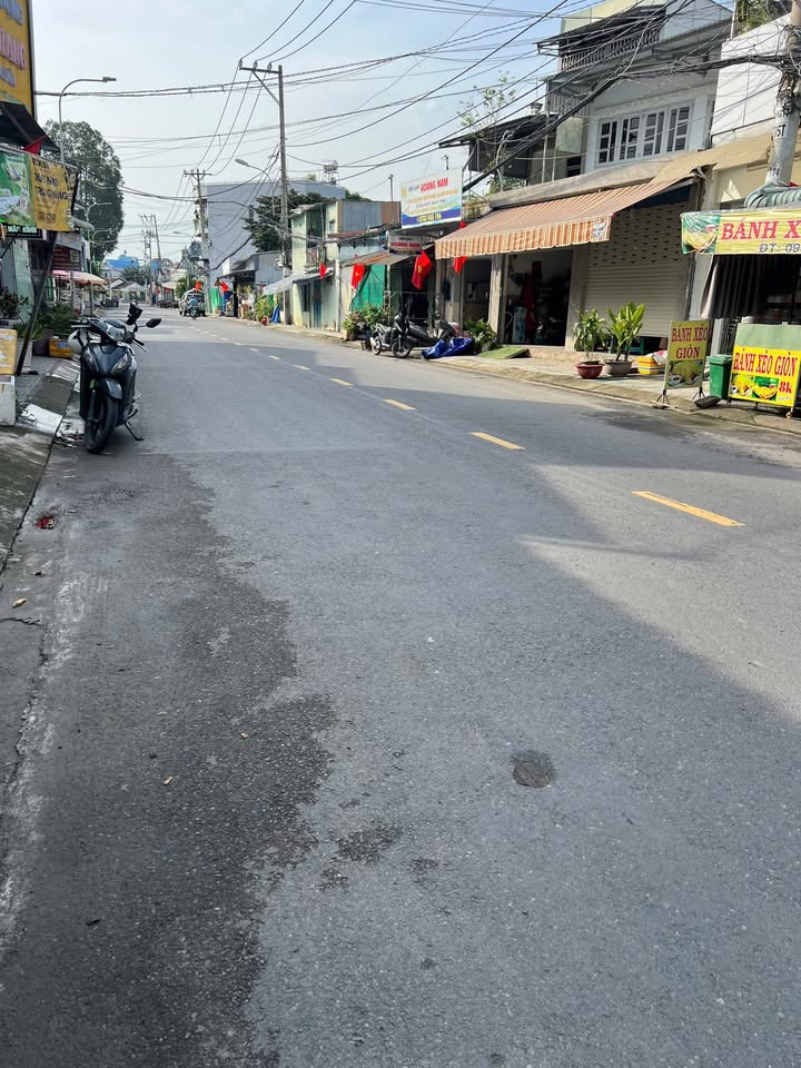 Nhà nguyên căn mặt tiền Nguyễn Thị Thảnh 60m² giá 9.5 triệu - Kinh doanh sầm uất!