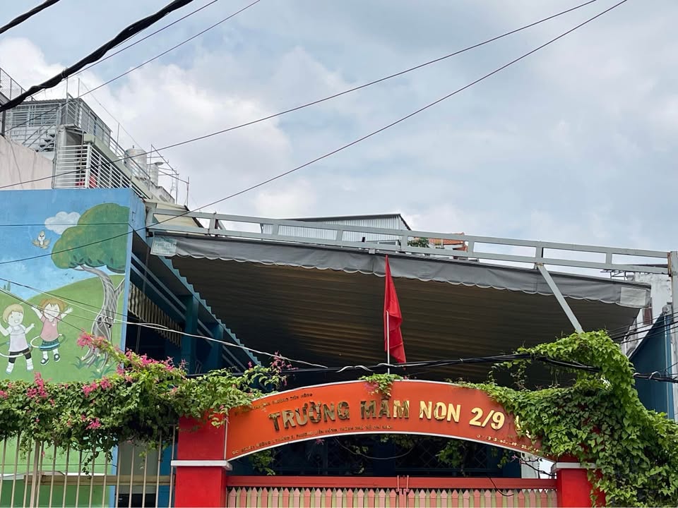 Nhà bán Hẻm 606 đường 3/2, Quận 10, 40m² - Sổ hồng chính chủ, giá chỉ 9 tỷ!