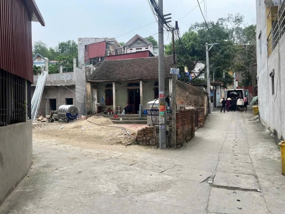 Đất nền góc Nam Sơn Quế Võ 55m² giá 2 tỷ - Mặt tiền đường ô tô thông thoáng!