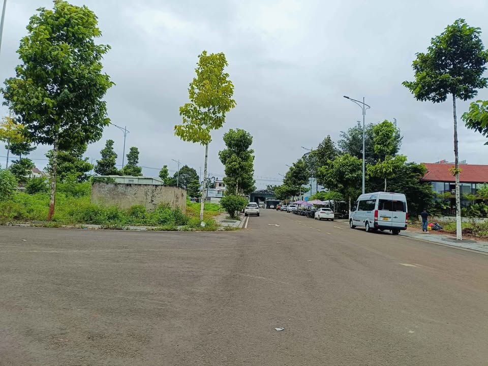 Đất nền Khu Bossco Pleiku 135m² giá 2.3 tỷ - Gần quán CF Rich