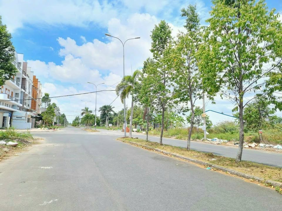 Bán đất nền KDC 586, Đường Số 15, Hưng Phú, Cần Thơ - Sổ đỏ thổ cư 100% chỉ 3.8 tỷ!