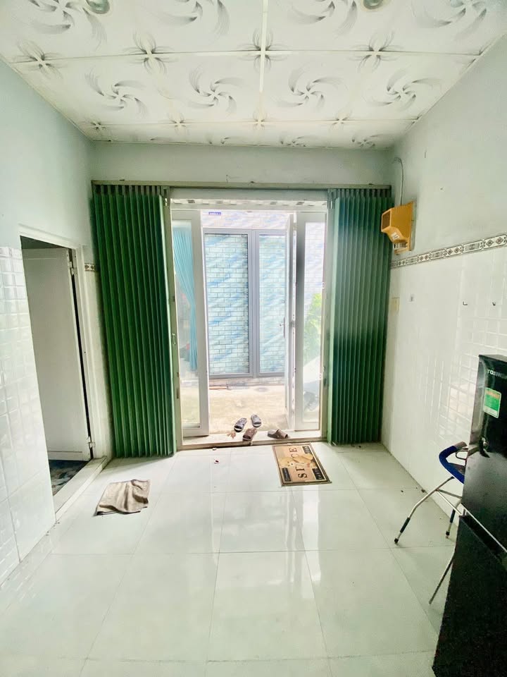 Nhà hẻm 149 đường 30/4, quận Ninh Kiều - 900 triệu - Nội thất đầy đủ, cho thuê ngay!