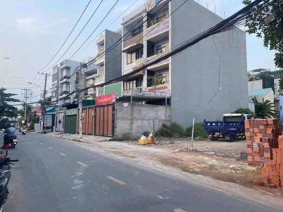 FrontHouse mặt tiền đường số 11 Trường Thọ 105m² giá 9 tỷ - Đầu tư sinh lời ngay!