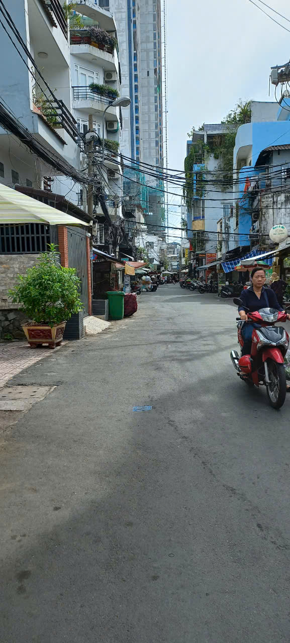 Nhà bán Quận 1, 99m² giá 40 tỷ - Đẳng cấp sống giữa Sài Gòn!