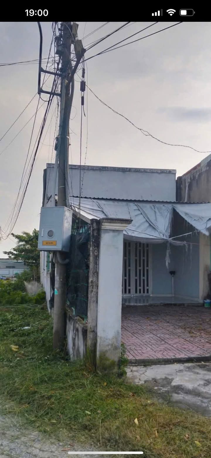 Nhà cấp 4 xã Trung Lập Hạ 130m² giá 900 triệu - Sân ô tô rộng rãi!