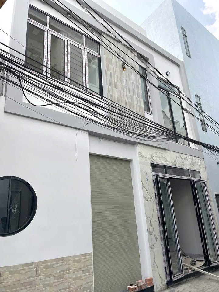 Nhà lầu 1 trệt 1 lầu hẻm 11 Nguyễn Văn Linh 74m² giá 2.67 tỷ - Sổ hồng chính chủ!