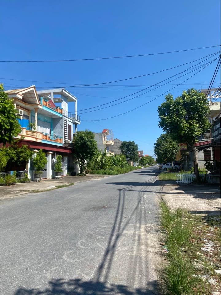 Đất nền Đông Sơn - Đông Hưng 100m² - Kinh doanh thuận lợi, giá thỏa thuận!