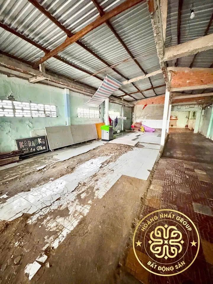 Nhà nghỉ mặt tiền QL1A, phường Lý Văn Lâm, Cà Mau 884m² - Cơ hội đầu tư hấp dẫn!