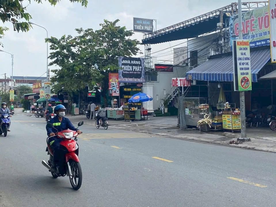 FrontHouse góc 2 mặt tiền đường Nguyễn Du, Bình Dương - Đầu tư sinh lời 30 triệu/tháng chỉ 9.99 tỷ!