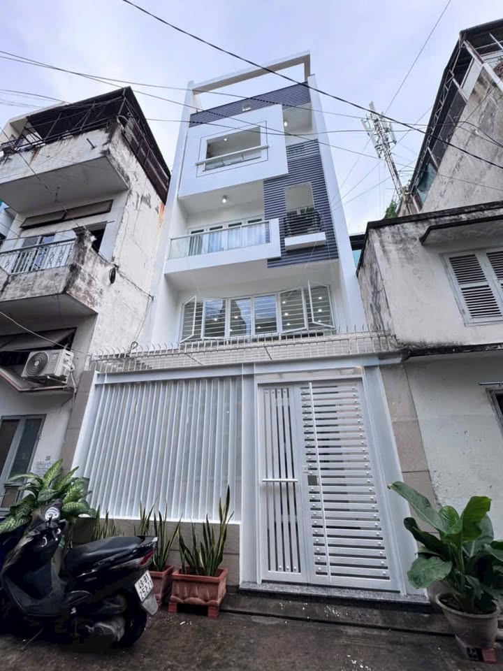 Nhà phố Phổ Quang 50m² giá 9.95 tỷ - Khu vực sân bay sầm uất