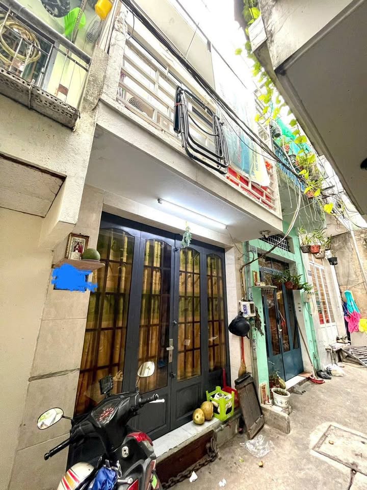 Nhà bán Phường Phú Định 18m² giá 1.85 tỷ - Chính chủ cần bán gấp!