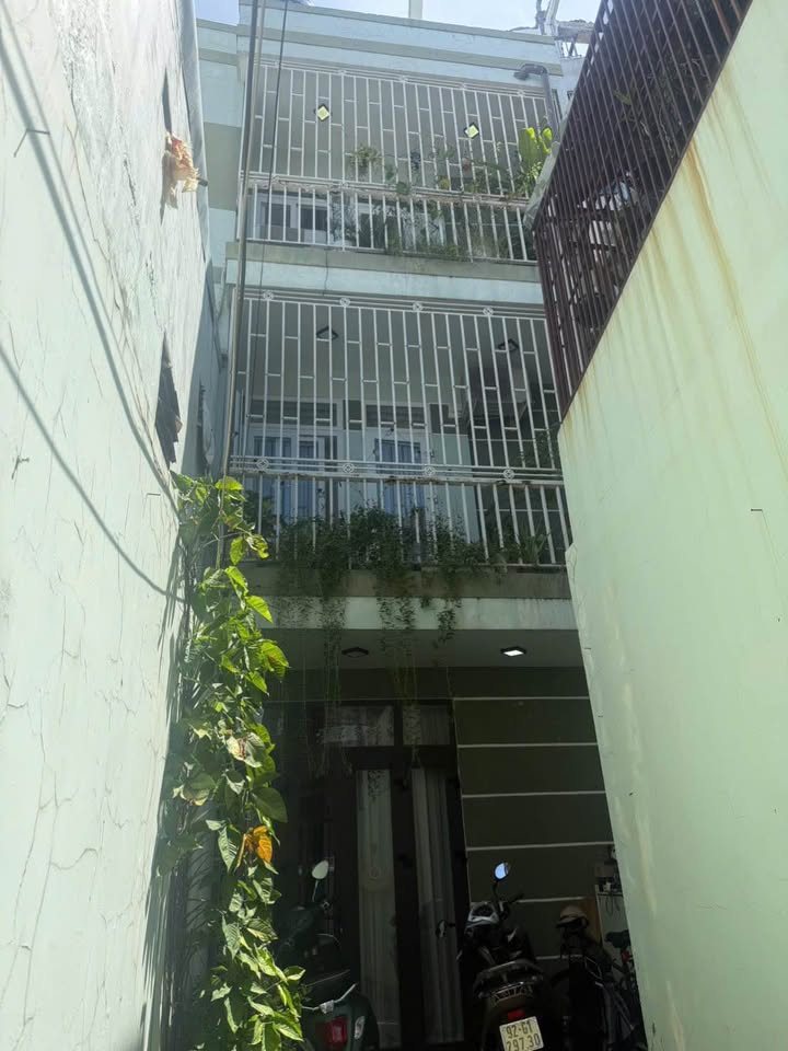 Nhà 3 tầng Lê Duẩn 52m² giá chỉ 3.9 tỷ - Sẵn sàng vào ở ngay!