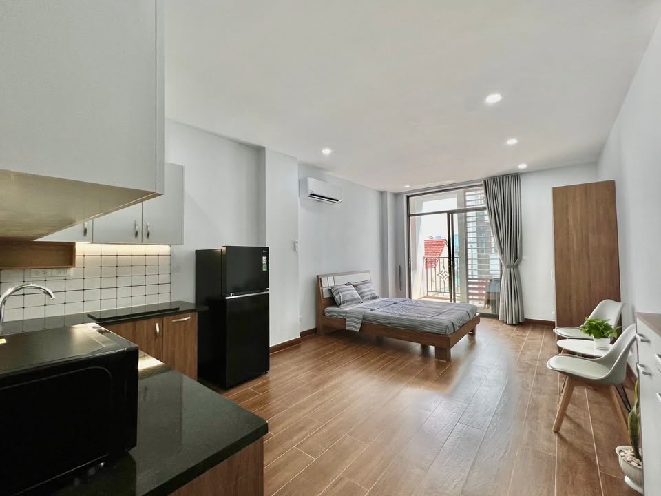 Nhà cho thuê đường Bùi Đình Tuý, Bình Thạnh - Full nội thất, an ninh tốt!