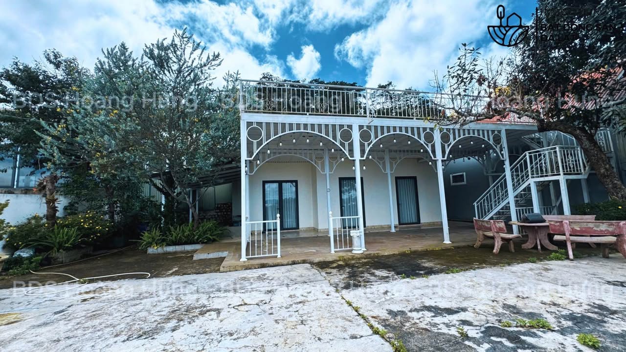 Nhà Đà Lạt 370m² giá 8.9 tỷ - View triệu đô giữa thiên nhiên!