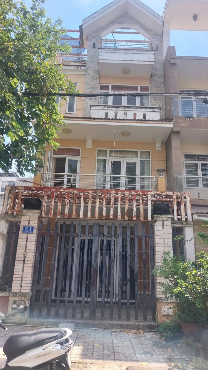 Nhà cho thuê mặt tiền Trương Văn Bang, Thủ Đức, 100m² giá 27 triệu - Vừa ở vừa kinh doanh!