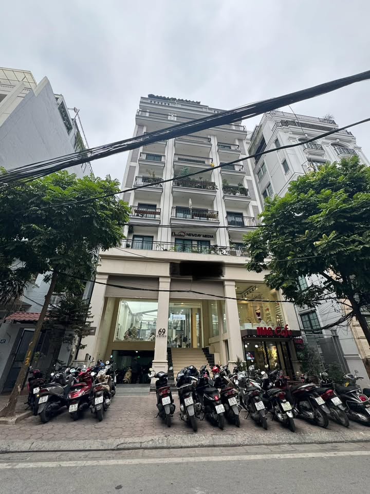 Tòa nhà văn phòng tại Hồ Tùng Mậu, Bắc Từ Liêm 153m² giá 85 tỷ - Doanh thu 250 triệu/tháng!