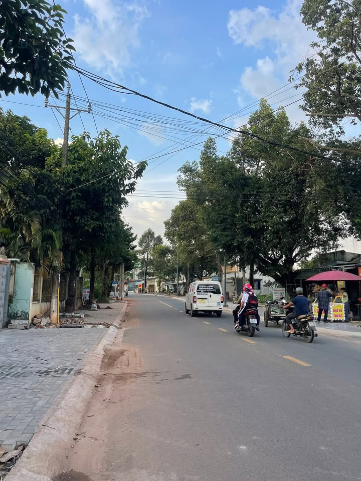 Nhà mặt tiền đường Hồ Văn Cống 183m² giá 4.5 tỷ - Vị trí kinh doanh đắc địa