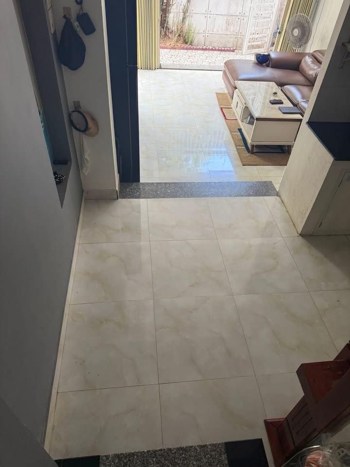 Bán nhà hẻm Nguyễn Thái Học, Quy Nhơn 51m² - Giá chỉ 2 tỷ!