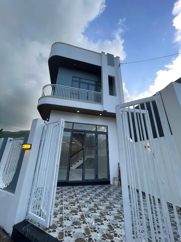 Nhà đẹp 3 mê tại Quy Nhơn Tây 88m² giá 2.55 tỷ - Căn góc 3 mặt tiền!