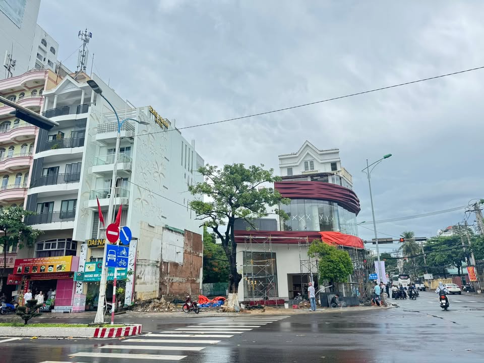 Đất nền 2 mặt tiền Phạm Văn Đồng và Bãi Dương 115.8m² giá 43.8 tỷ - Cơ hội vàng đầu tư!